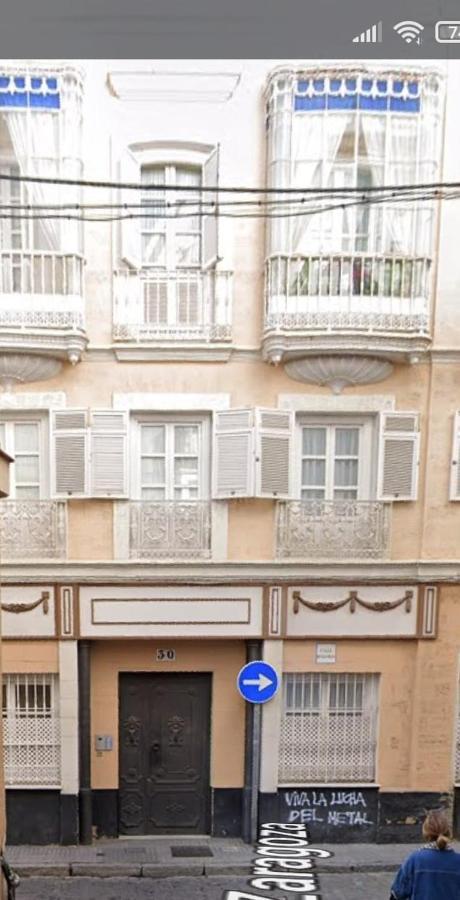Piso Cadiz Centro Historico Apartment Luaran gambar